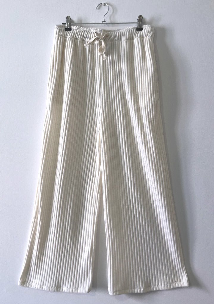 WHITE RIBBED ELASTIC TROUSERS